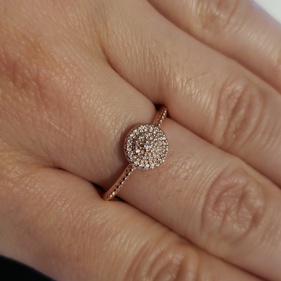 Pandora Radiant Elegance Ring in Rose Gold - Picture 7 of 8